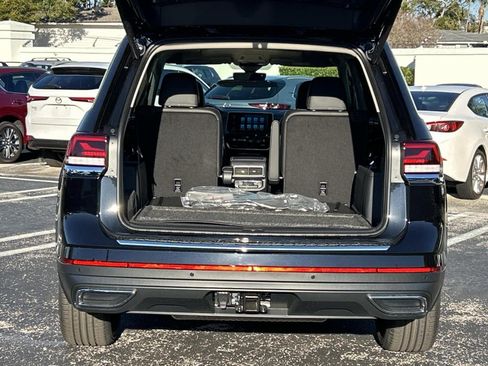 New 2026 Volkswagen Atlas SE FWD image 11