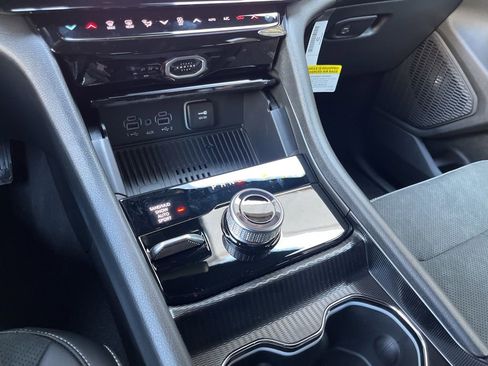 New 2026 Jeep Grand Cherokee Altitude AWD/4WD image 32