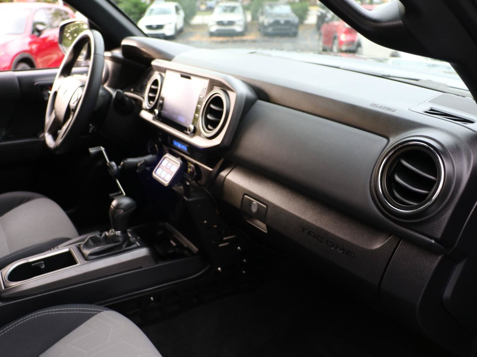 Used 2021 Toyota Tacoma TRD Off-Road AWD/4WD image 8