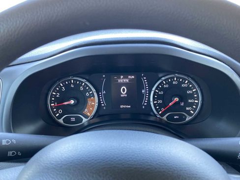Certified 2023 Jeep Renegade Latitude AWD/4WD image 28