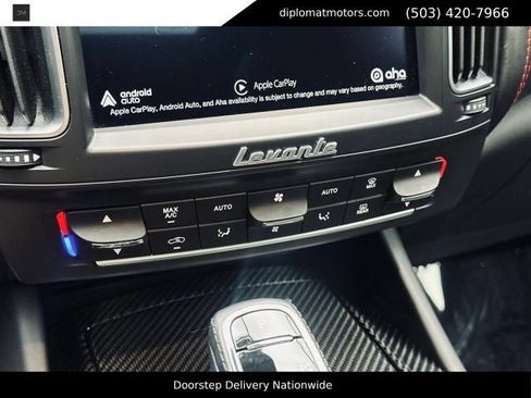 Used 2019 Maserati Levante GranSport AWD/4WD image 38