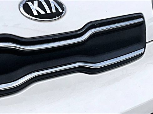Used 2019 Kia Soul FWD image 11