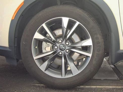 Used 2023 INFINITI QX60 Luxe image 10