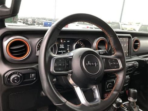 Used 2023 Jeep Gladiator Mojave image 13