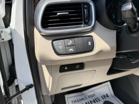 Used 2019 Kia Sorento EX FWD image 21