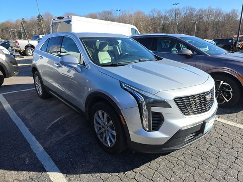Used 2021 Cadillac XT4 Luxury w/ Cold Weather Package image 1