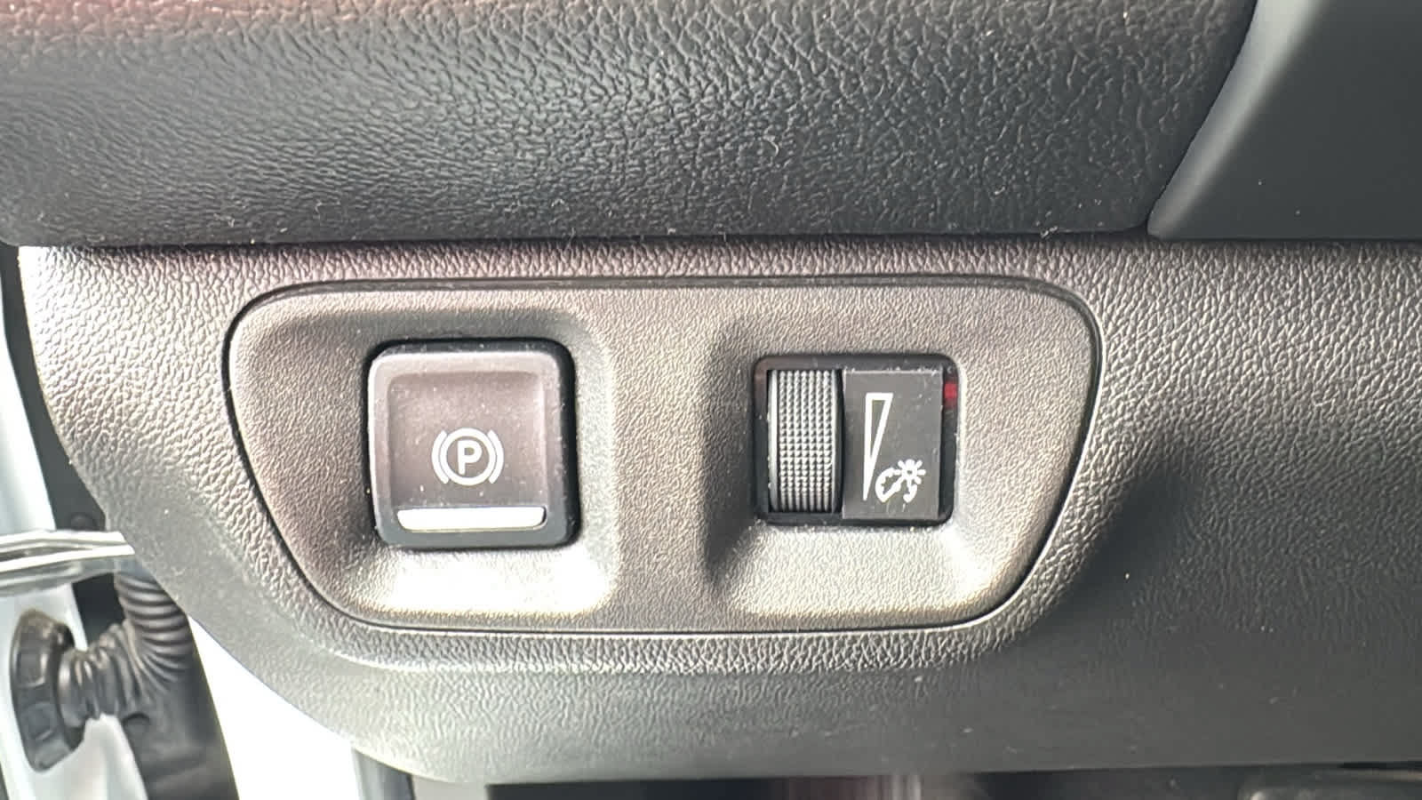 Used 2018 GMC Acadia SLT AWD/4WD image 9