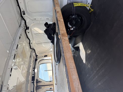 Used 2019 Ford Transit 150 130 Low Roof RWD image 9