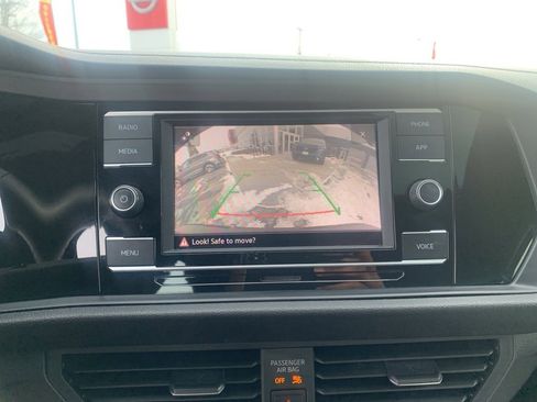 Used 2020 Volkswagen Jetta R-Line w/ R-Line Cold Weather Package image 17