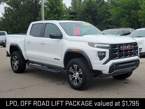 Used 2023 GMC Canyon AT4 w/ LPO, Off Road Lift Package AWD/4WD image 3