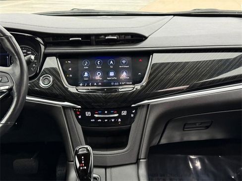 Used 2020 Cadillac XT6 Premium Luxury image 13