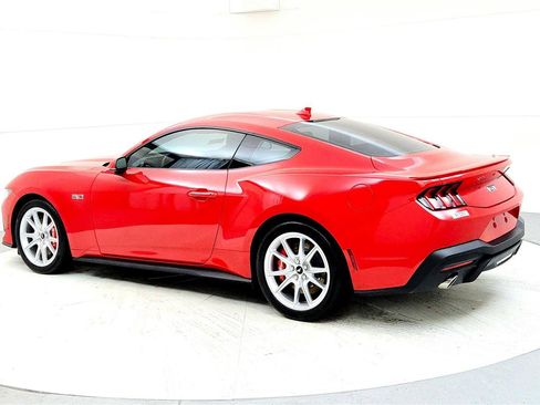 Used 2024 Ford Mustang GT Premium image 4