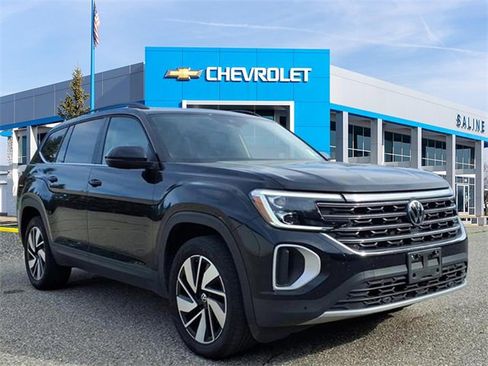 Used 2024 Volkswagen Atlas SE image 1