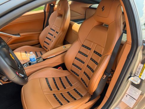 Used 2015 Ferrari F12 Berlinetta RWD image 16