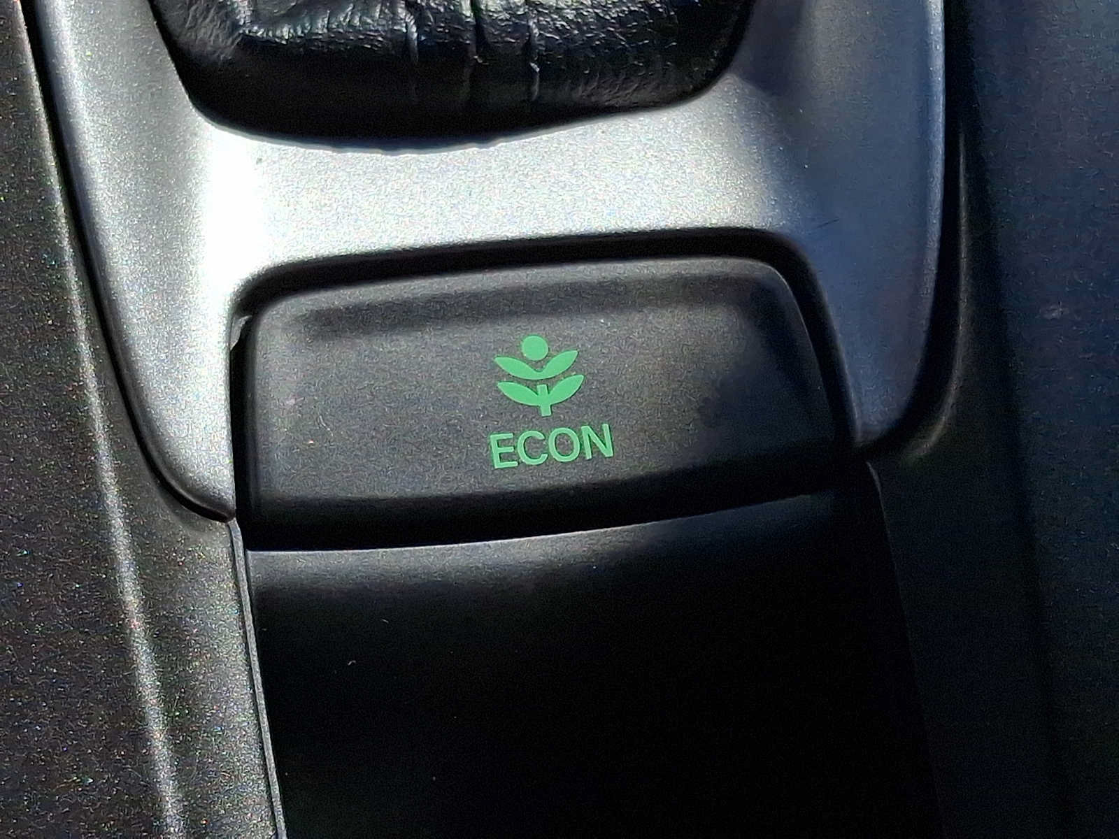 Certified 2018 Honda Accord EX-L image 25