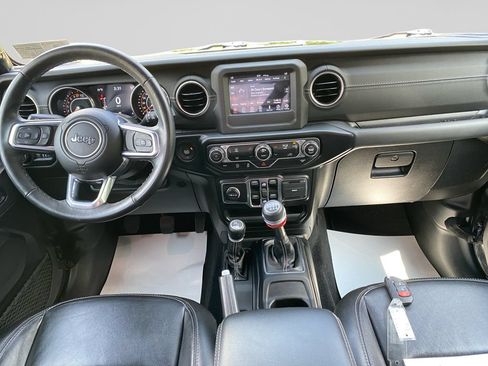 Used 2021 Jeep Wrangler Unlimited Sahara w/ Dual Top Group AWD/4WD image 20