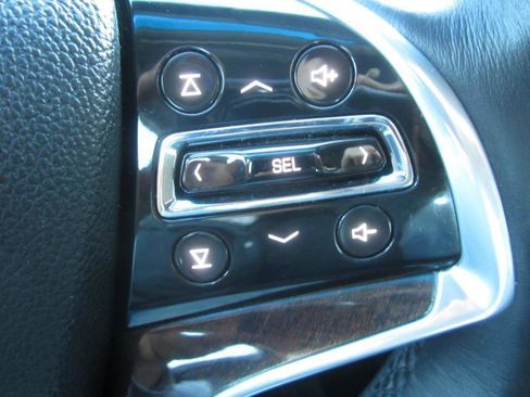 Used 2017 Cadillac XTS image 22