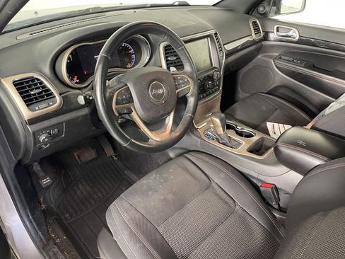 Used 2016 Jeep Grand Cherokee Laredo 75th Anniversary AWD/4WD image 3