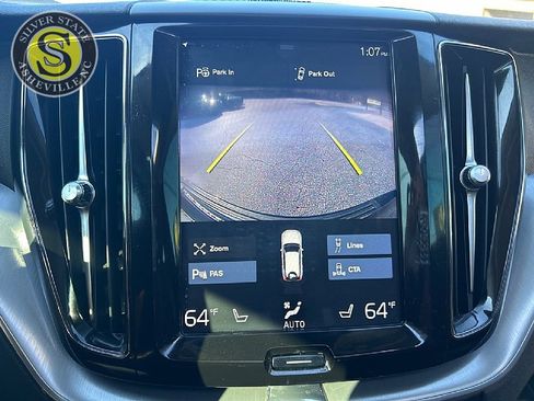 Used 2019 Volvo XC60 T6 Momentum w/ Multimedia Package image 26