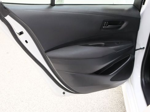 Used 2025 Toyota Corolla LE FWD image 23