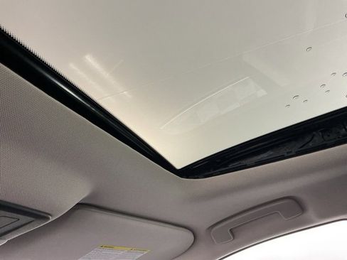 Used 2023 Nissan Pathfinder Platinum image 23