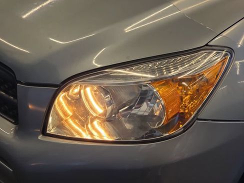 Used 2007 Toyota RAV4 4WD w/ 3rd Row image 29