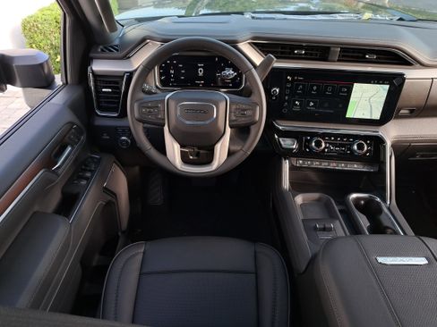 New 2026 GMC Sierra 2500 Denali w/ Denali Reserve Package image 14