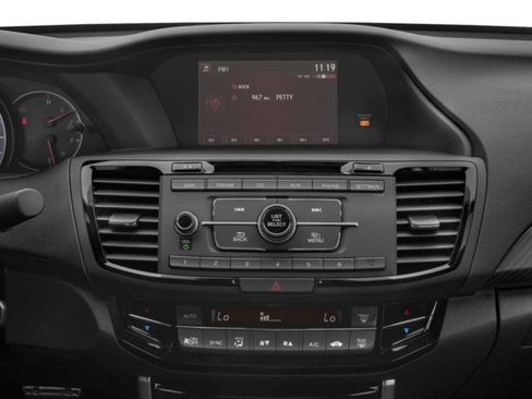 Used 2017 Honda Accord Sport image 16