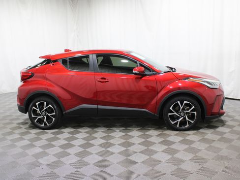 Used 2021 Toyota C-HR XLE image 28