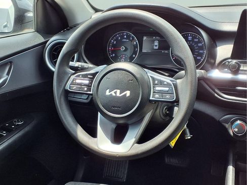 Used 2022 Kia Forte LXS FWD image 15