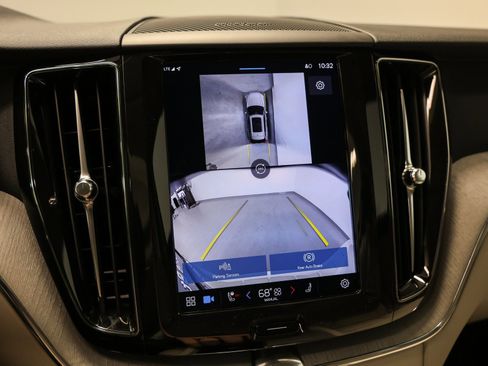 Used 2025 Volvo XC60 B5 Plus w/ Protection Package Premier image 43