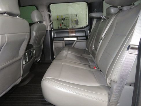 Used 2015 Ford F150 Lariat AWD/4WD image 24