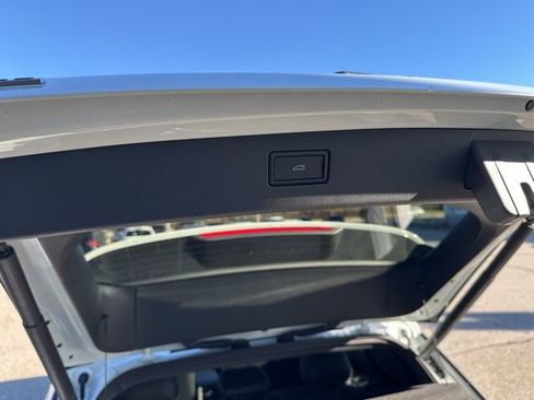 New 2026 Volkswagen Tiguan SEL R-Line image 9