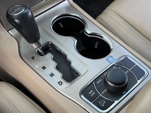 Used 2012 Jeep Grand Cherokee Limited AWD/4WD image 28