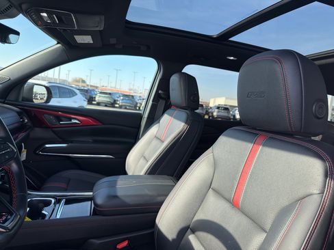 Certified 2024 Chevrolet Traverse RS w/ LPO, Floor Liner Package image 26