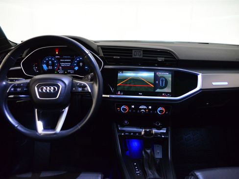 Used 2023 Audi Q3 2.0T Premium Plus image 3