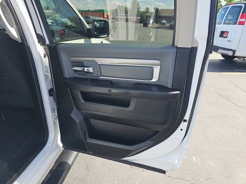 Used 2022 RAM 1500 Classic SLT w/ Electronics Convenience Group image 11