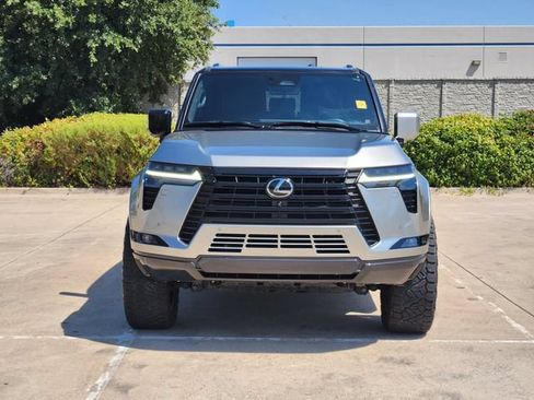 Used 2026 Lexus GX 550 w/ Cold Area Package AWD/4WD image 3