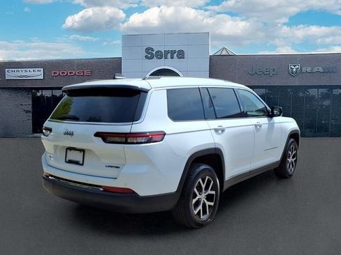 Used 2023 Jeep Grand Cherokee L Limited AWD/4WD image 7