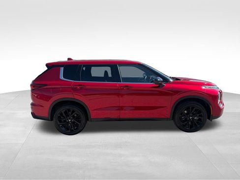 Used 2023 Mitsubishi Outlander SE Black Edition AWD/4WD image 6