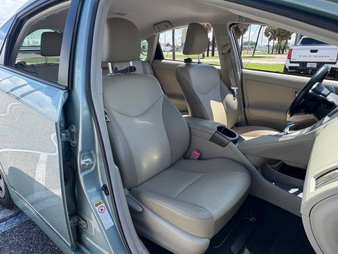 Used 2012 Toyota Prius Four FWD image 15