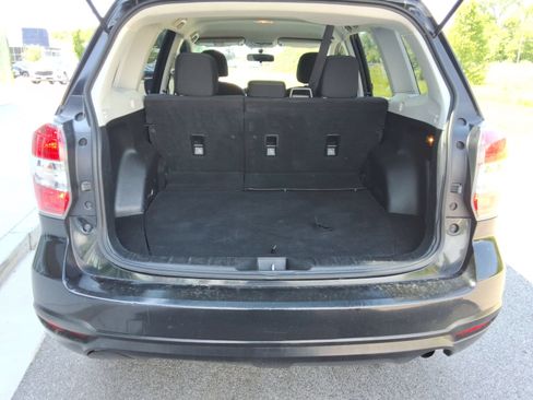 Used 2016 Subaru Forester 2.5i AWD/4WD image 31