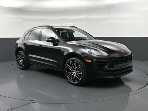 Certified 2023 Porsche Macan S AWD/4WD image 10
