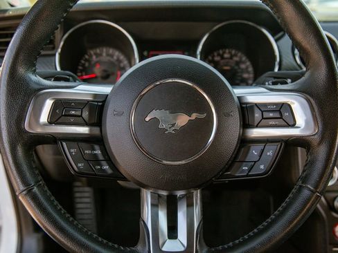 Used 2016 Ford Mustang Coupe RWD image 16
