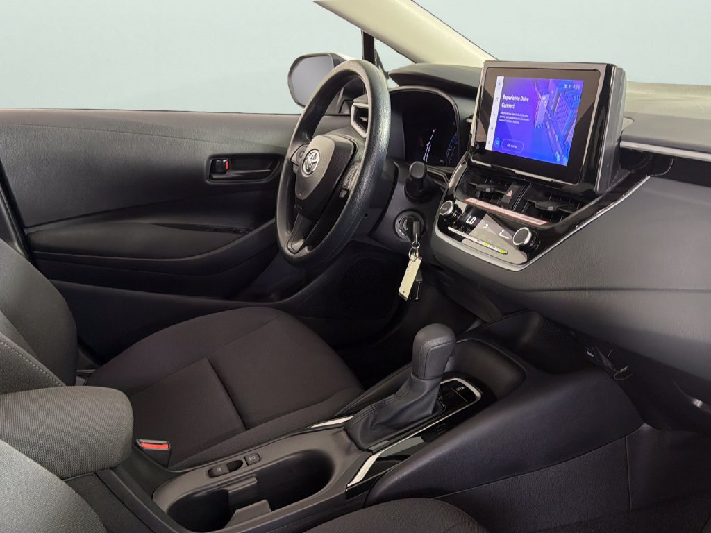 Used 2026 Toyota Corolla LE FWD image 33