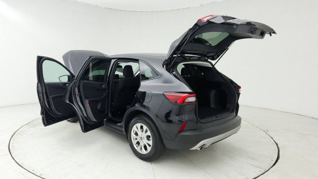 Used 2025 Ford Escape Active FWD image 11
