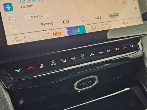 New 2026 Jeep Grand Cherokee L Limited AWD/4WD image 30