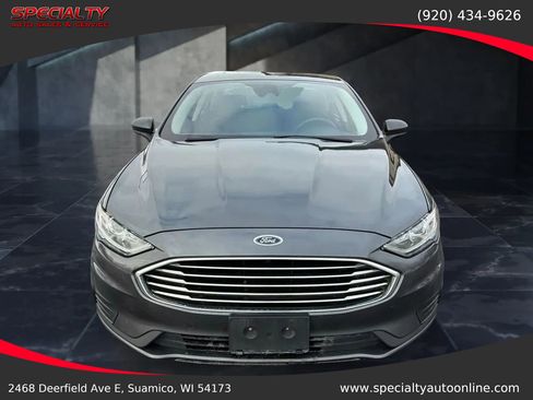 Used 2020 Ford Fusion SE image 3