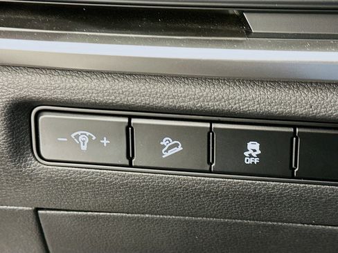 Used 2024 Kia Telluride S w/ S Sunroof Package image 17