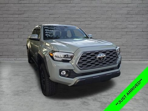 Used 2022 Toyota Tacoma TRD Off-Road AWD/4WD image 1